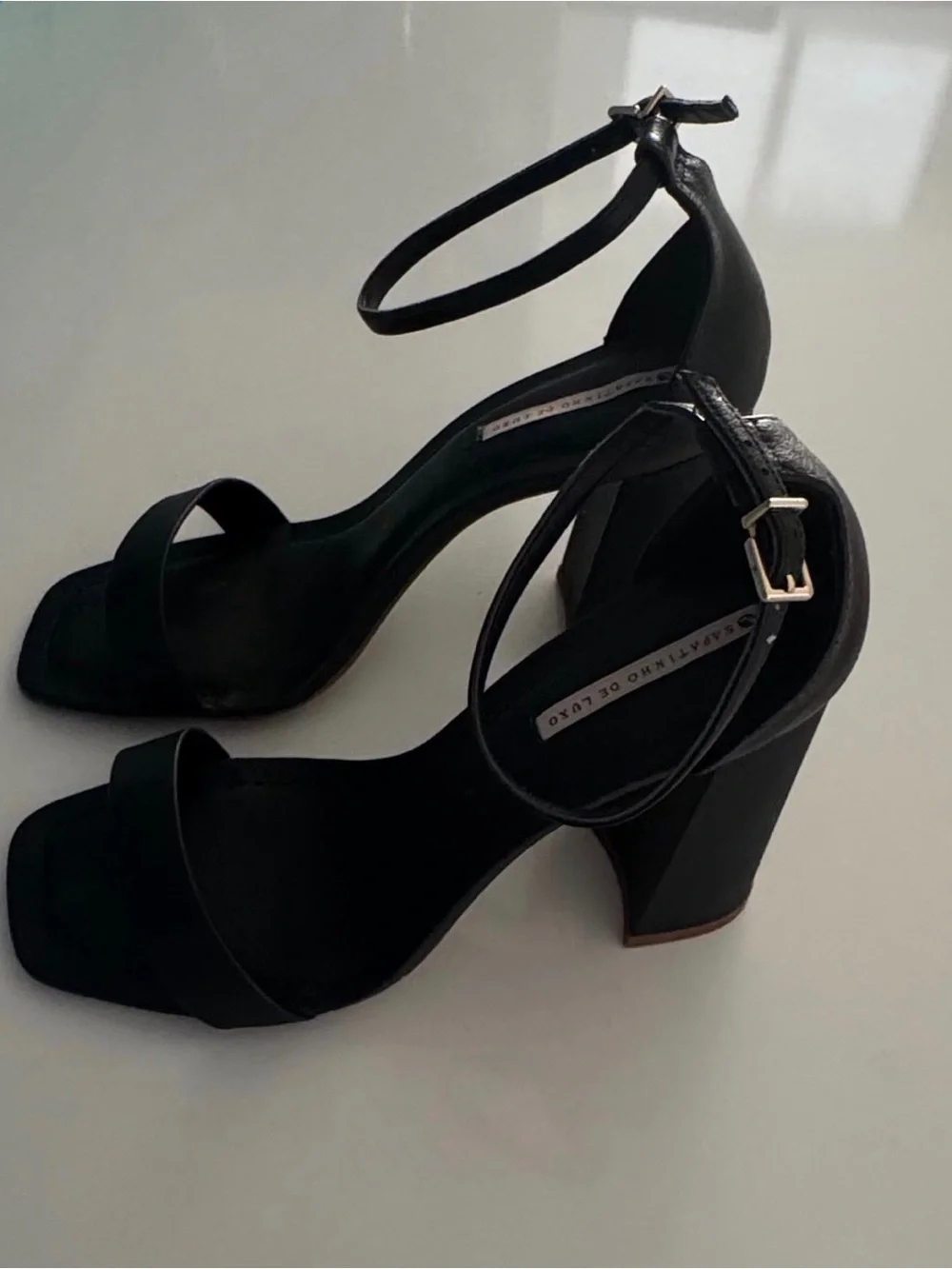 New Black Leather Block Heel Ankle-Strap Sandals Heels size 6 Resort Versatile